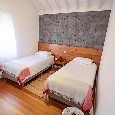 Adega Baia Azul - The Essence Of Pico