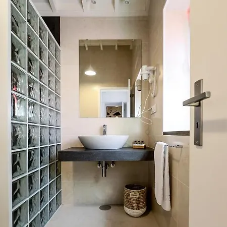 Adega Baia Azul - The Essence Of Pico 샬레 상호케도피코