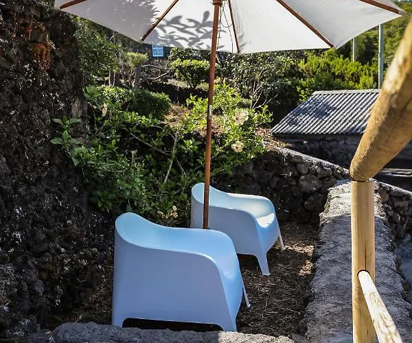 Adega Baia Azul - The Essence Of Pico Sao Roque do Pico